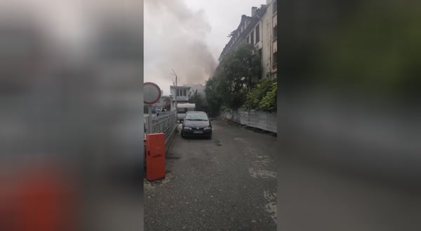 Пожарче избухна в тютюнев склад зад автогара "Юг"