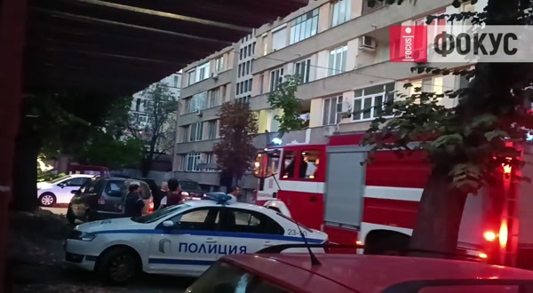 Пожар гори в апартамент в Казанлък