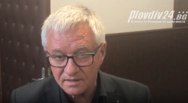Дардов е снимал порноклиповете, отражение в огледалото го издава