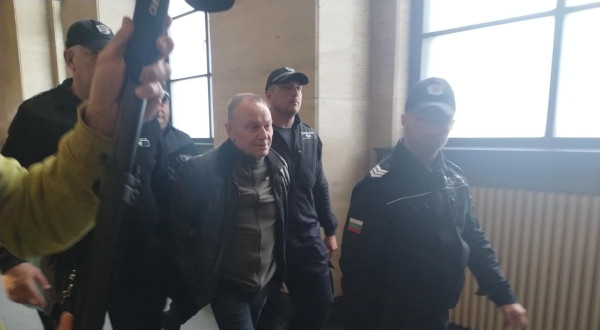 Мегаскандалът "Пуделгейт": Съдът остави Марин Димитров в ареста