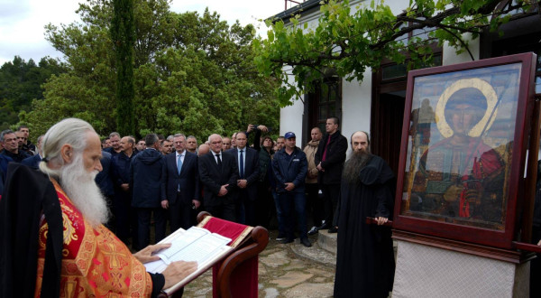 Главчев и министри от кабинета участваха в празника на Зографския манастир в Света гора