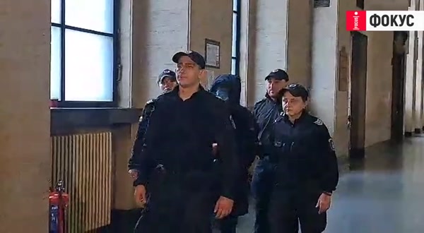 Тъщата на Пейо поиска домашен арест: Близки на убития протестираха пред Съдебната палата в София