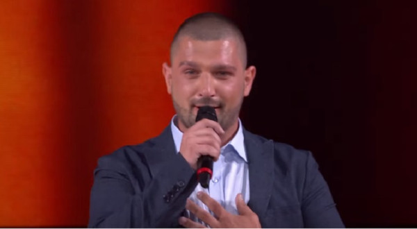 Велико! Яни Янков е на финал на най-голямото музикално шоу на Балканите