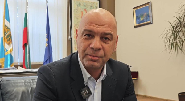 Костадин Димитров: Предстои обществена поръчка за етап 2 на "Колежа"! След акт 16 на "Спортклуб" започваме четвъртата трибуна на "Лаута"