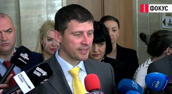 Ивелин Михайлов: Само президентът може да разбута този парламент, той има най-високо доверие
