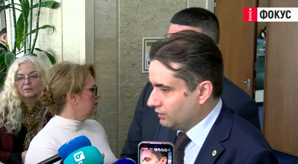 Божидар Божанов: Президентът да спре да плаши хората с еврото