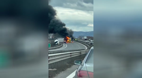 Тирове са в пламъци, движението е блокирано!
