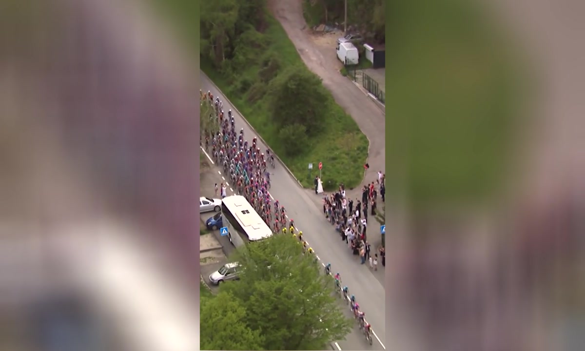 Милиони зрители по света видяха на живо част от българска сватба