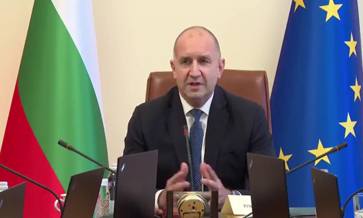 Румен Радев: Удължаваме престоя на американските самолети на летище "Васил Левски" до края на месец юни