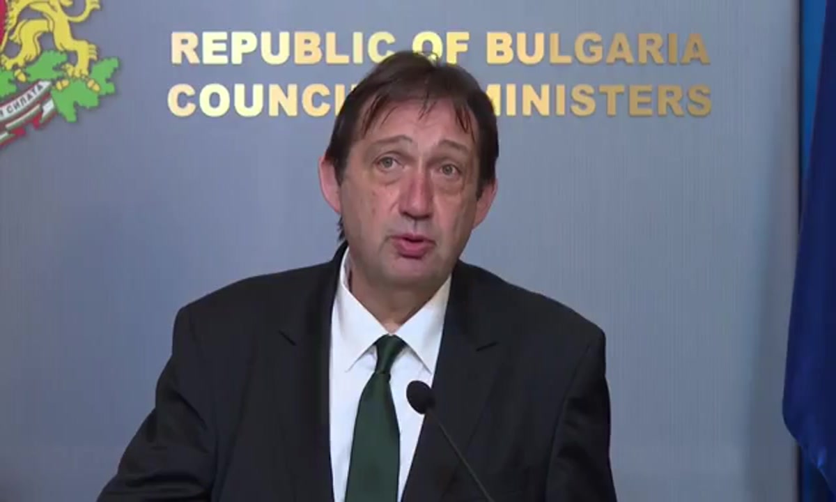 "Организирана слепота": Министър Шишков обяви, че незаконното строителство край Варна ще бъде премахнато