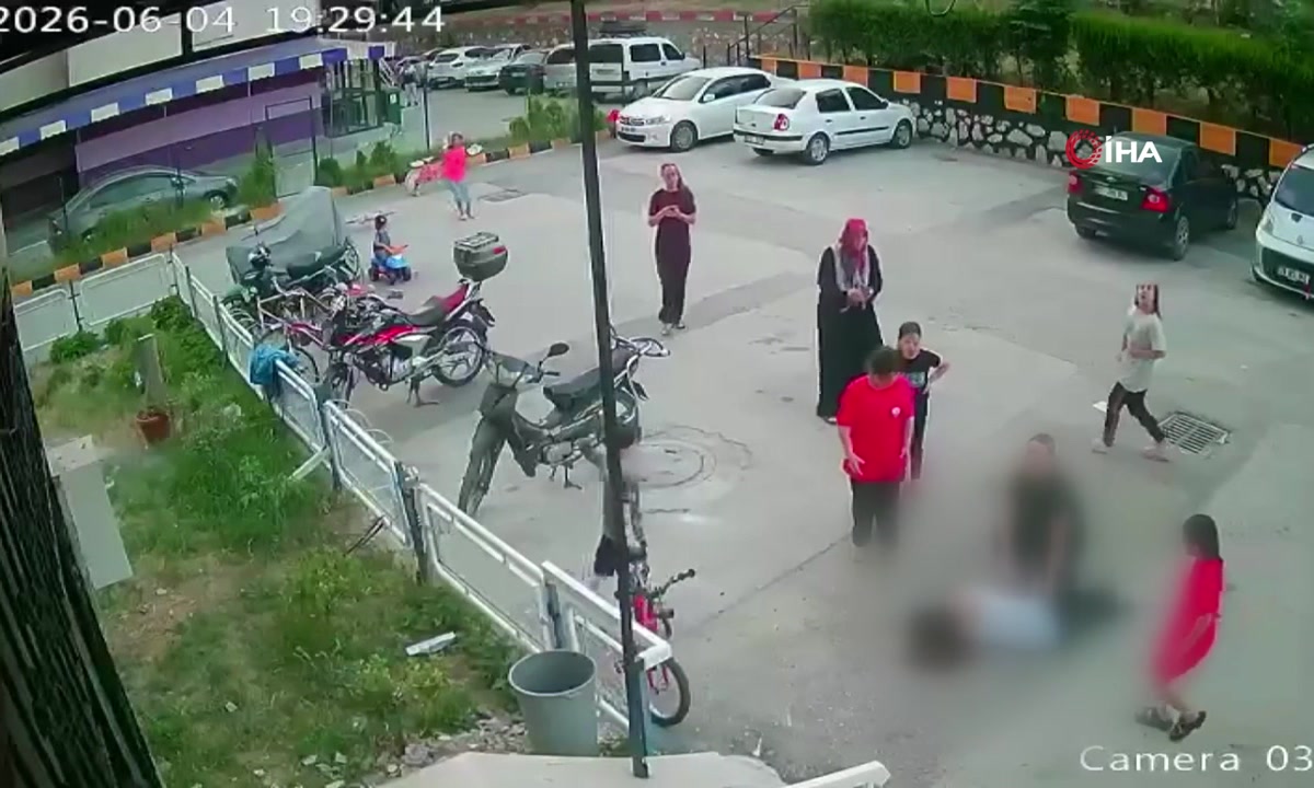 Камери заснеха падането на 14-годишно момиче от висока сграда в Турция