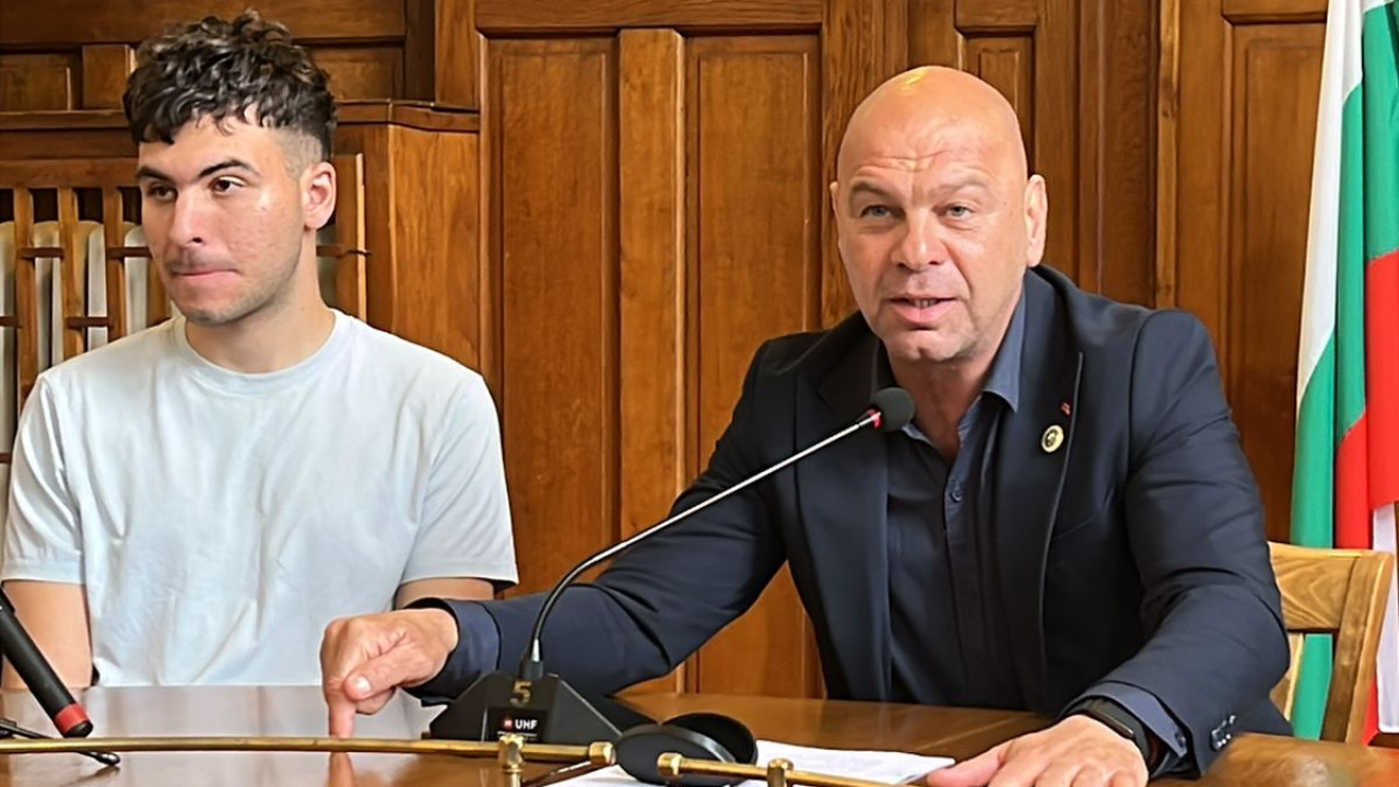 Пускат чисто нови електрически автобуси в Пловдив