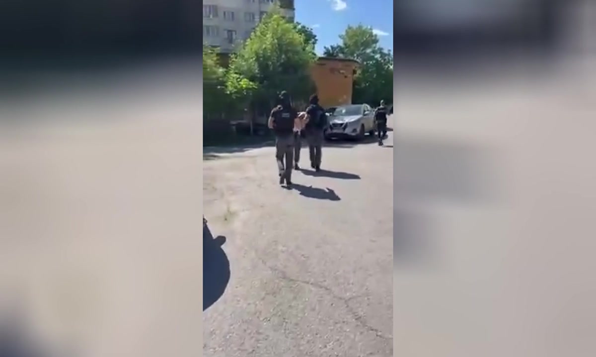 МВР разби група за изнудване и проституция в София: Има десетки задържани