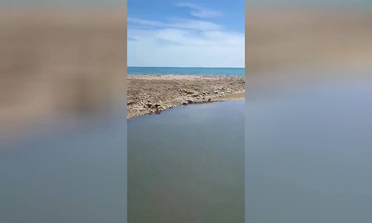 Изтичане на канализационни води в морето край "Елените"