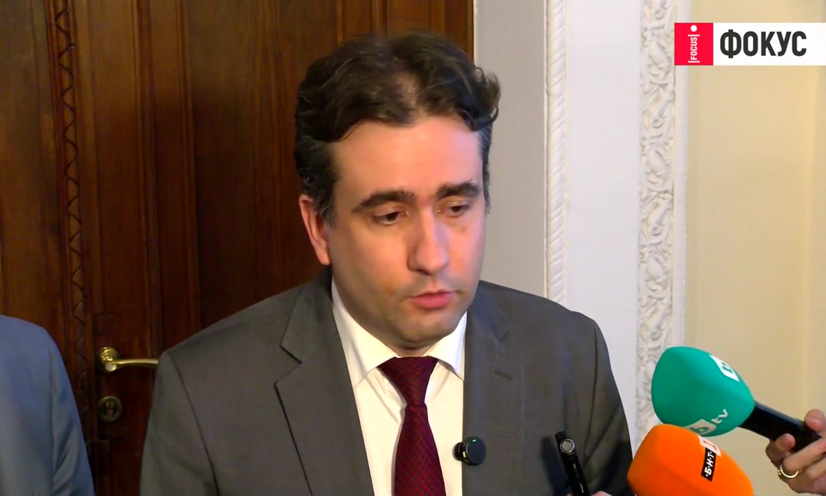 Божидар Божанов: Срещаме подкрепа за предложението ни държавните служители да плащат осигуровките си