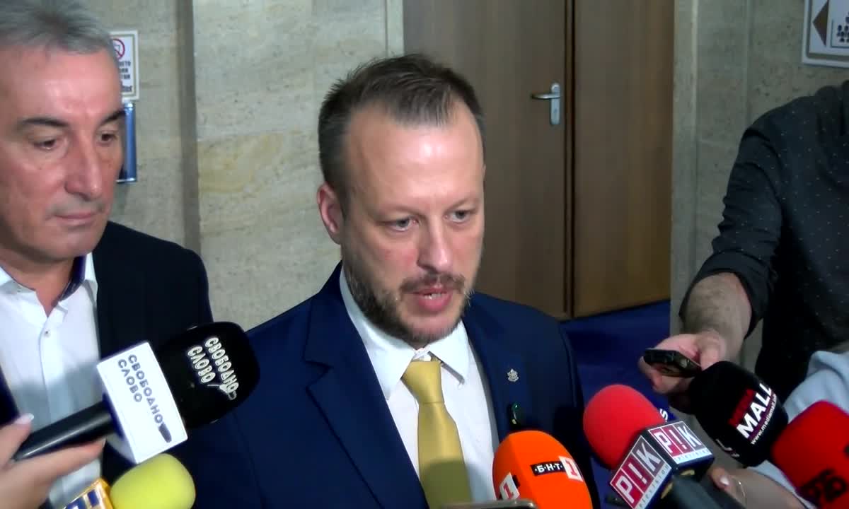ПП: Бащата на евродепутат от ГЕРБ е съдружник във фирмата на г-н Невзоров в обекти в "Баба Алино"