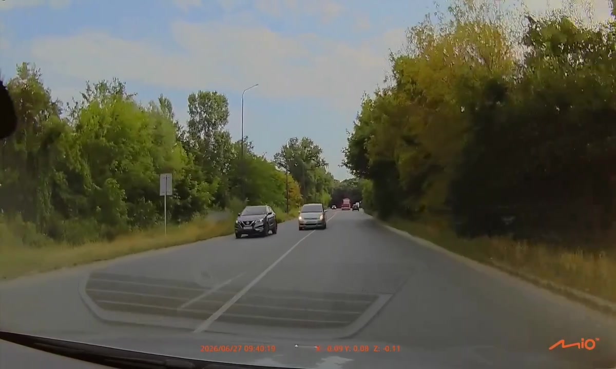 Пловдивска кола засече друг автомобил при опасна маневра