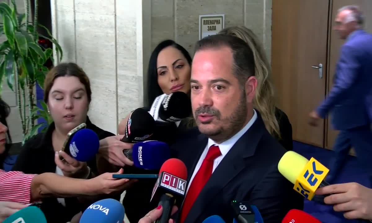 Калин Стоянов: Мирчев разгласи класифицирана информация по време на дебатите за избор на подуправител на НЗОК, не е ясно откъде я има