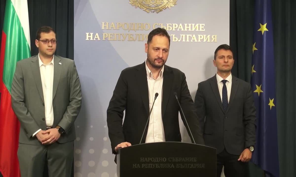Изцяло машинно гласуване, с изключение на малките секции, предлага "Прогресивна България"