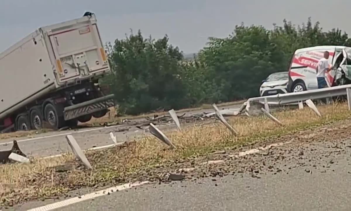 Нова тежка катастрофа с ТИР и жертва на АМ "Тракия"
