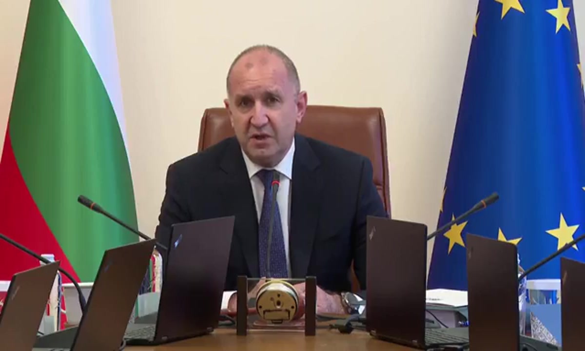 Радев за убийството в Пловдив: Уважаеми господа от опозицията, тези безпросветни насилници са и ваши креатури