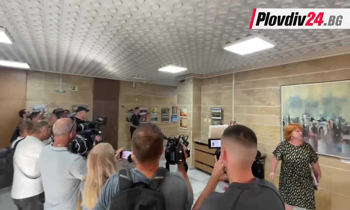 Доведоха в съда Михаела и Виктория от убийството на Младежкия хълм