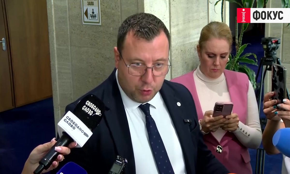 Петър Петров: Управляващото мнозинство криминализира търговска дейност, свързана с Русия