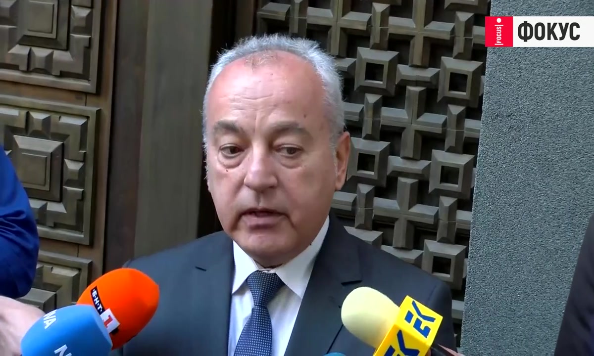 Гълъб Донев обясни за домашната ракия: Много се забавлявам на меметата, но става въпрос за злоупотреби при търговията със спиртната напитка