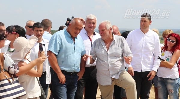 Премиер и културен министър дойдоха в Маноле, за да разгледат уникални археологически находки