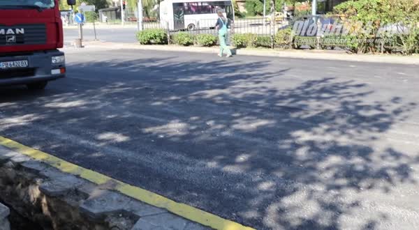Започна асфалтирането на южното платно на "Шести септември"