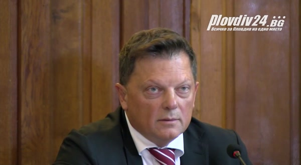 Зам.-кмет: Даваме на бедните 1 година срок да си купят нови коли, защото ще вдигнем и този данък