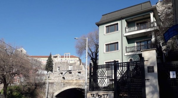 Продават къща в центъра на Пловдив за 459 000 евро