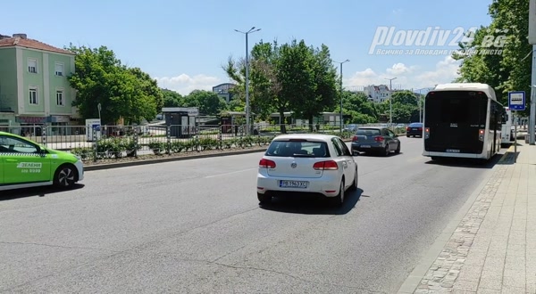 Срам! Шофьори не почетоха паметта на Ботев в Пловдив